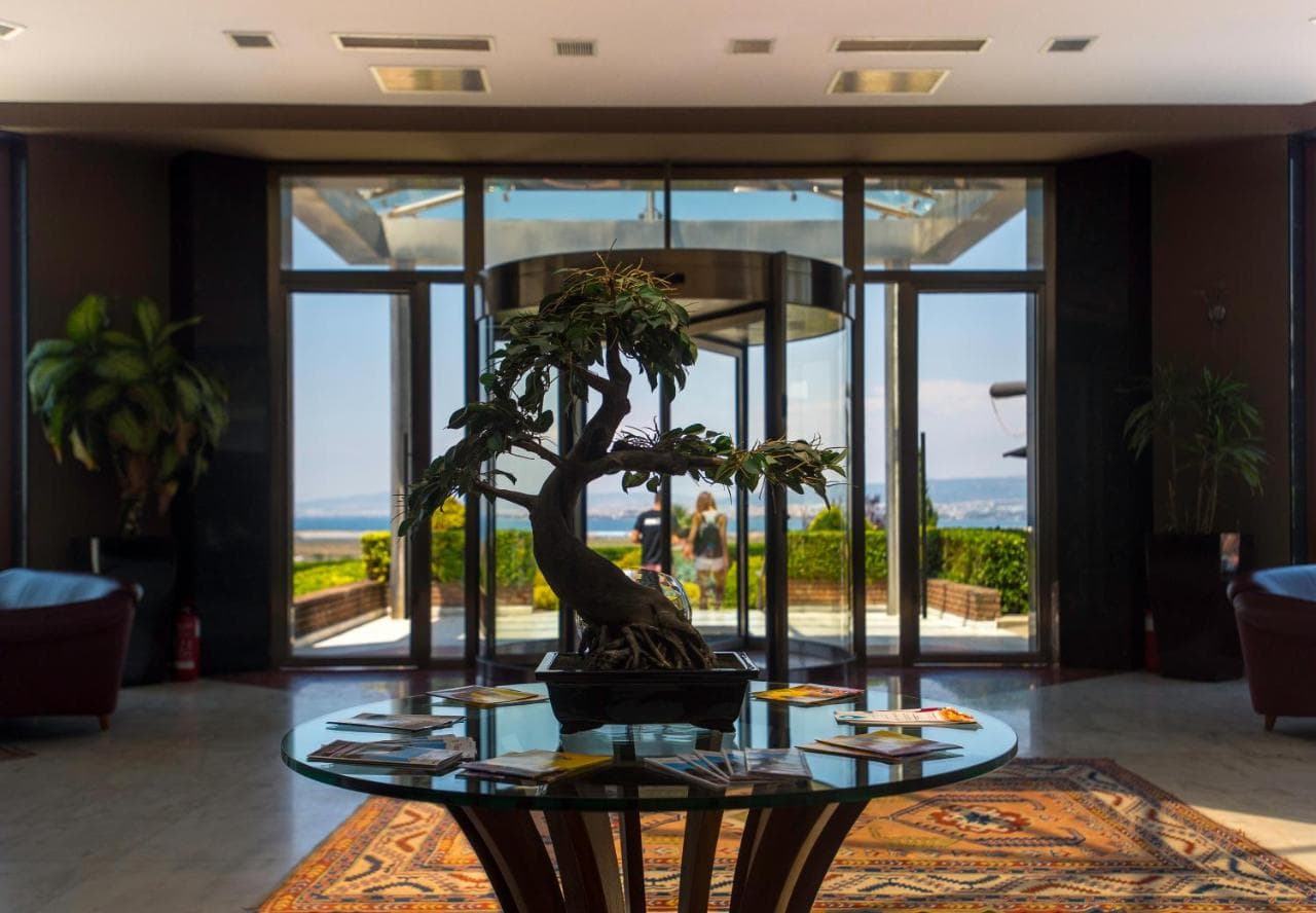 НОВА ГОДИНА 2026 КРАЙ СОЛУН - ROYAL HOTEL THESSALONIKI 4* / ПАКЕТ 3 НОЩУВКИ В ПЕРИОД: 29.12.2025 - 03.01.2026 2