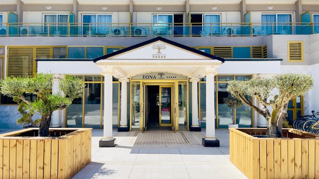 НОВА ГОДИНА 2026 В СОЛУН - EONA BEACH RESORT 5* (EX. SANTA BEACH), AGIA TRIADA / ПАКЕТ 2 НОЩУВКИ В ПЕРИОД: 30.12.2025 - 02.01.2026 2