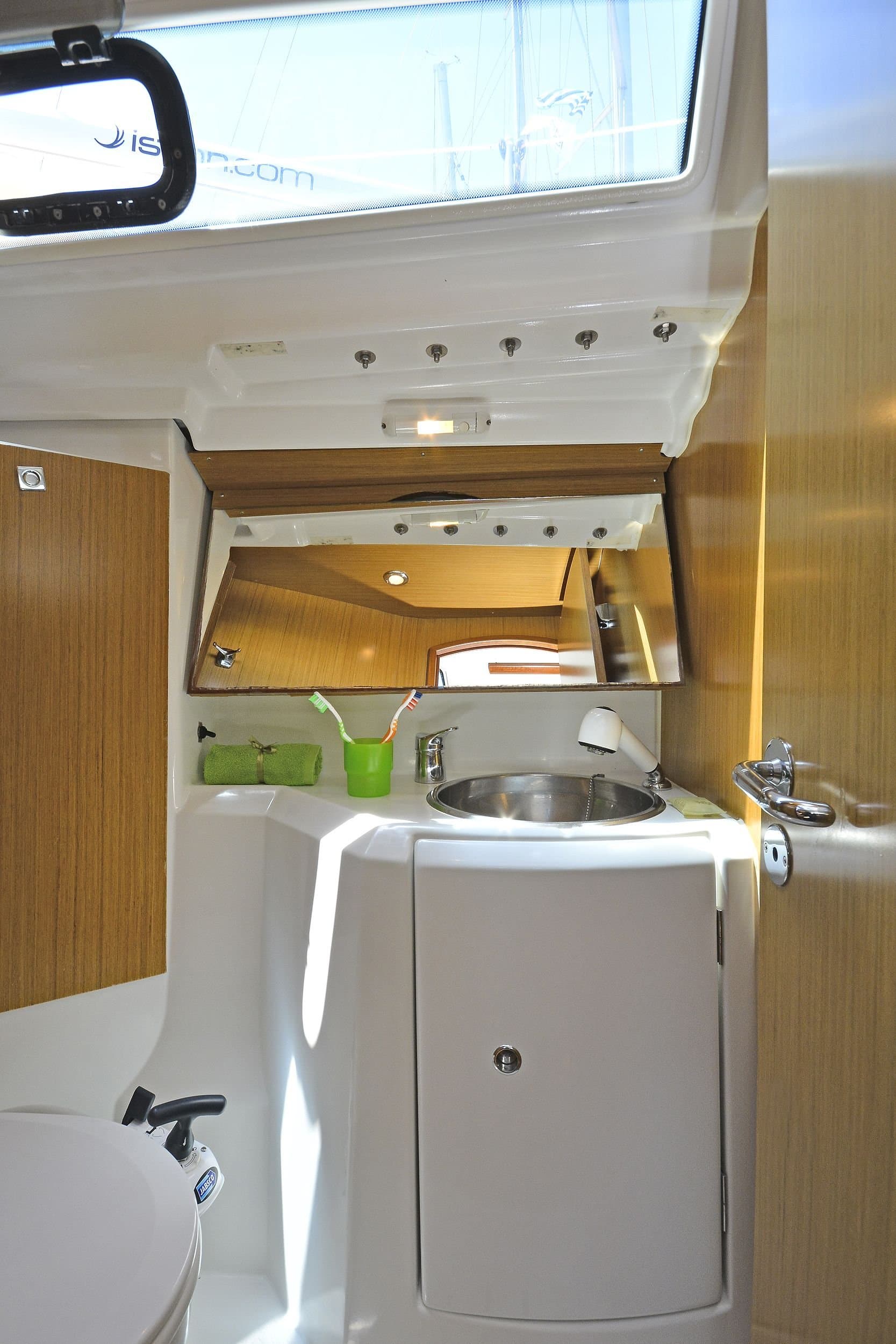 Sun Odyssey 36i Performance 13