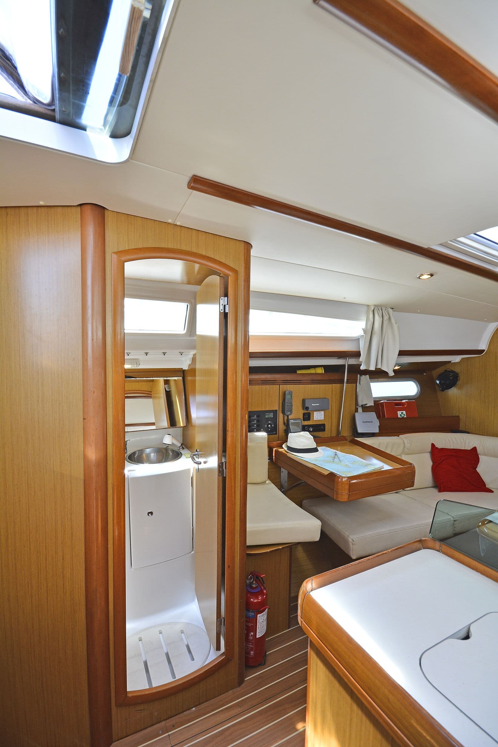 Sun Odyssey 36i Performance 23