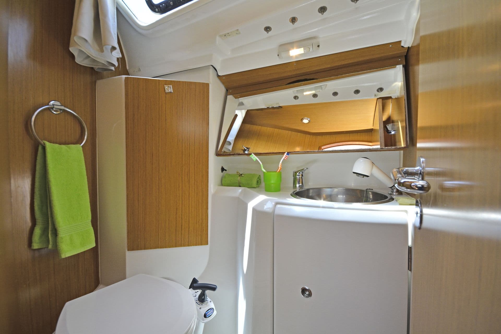 Sun Odyssey 36i Performance 15