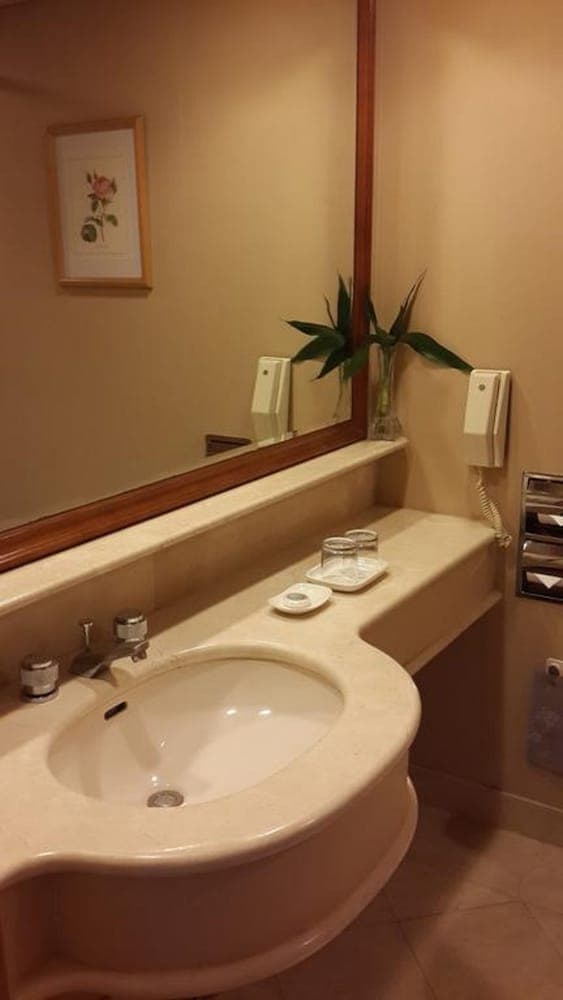 Han-Hsien International 3